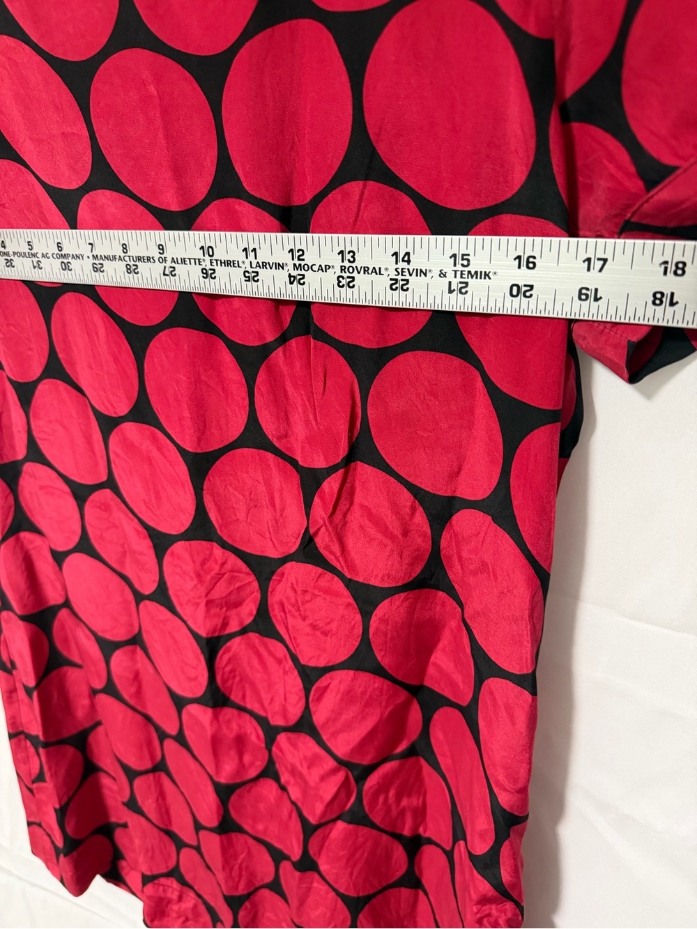 Nili Lotan Red & Black Polka Dot Short Sleeve Top - Picture 3 of 6